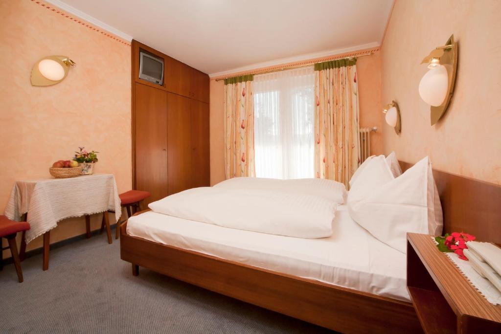 St. Oswalderhof Bed & Breakfast Pörtschach am Wörthersee Стая снимка